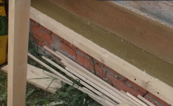 Закрепление нижнего элемента обрешетки