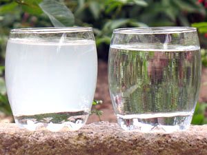 Белая и чистая вода – для сравнения Белая и чистая вода – для сравнения